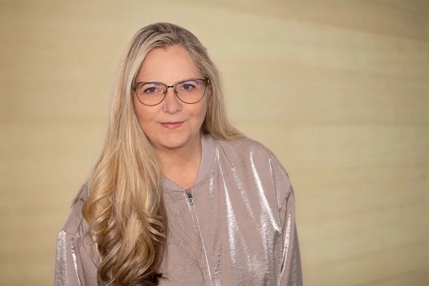 Portrait: Claudia Schereik, Ansprechpartnerin bei PFLEGEN & WOHNEN HORN Am Husarendenkmal.